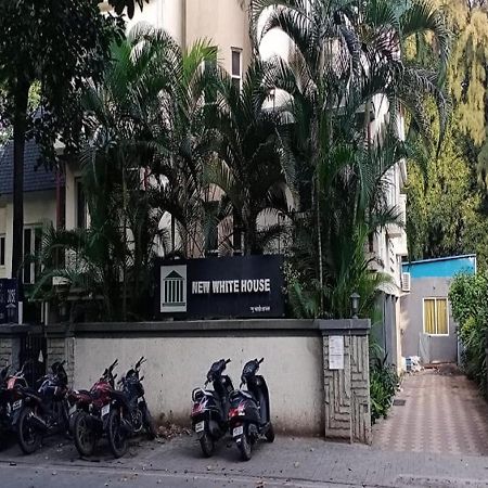Hotel White House Pune Exteriör bild