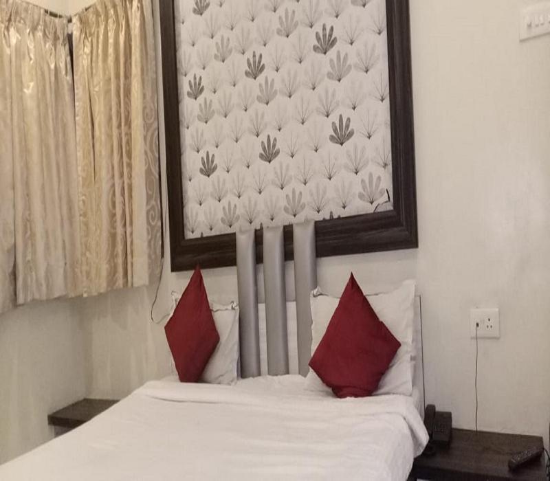 Hotel White House Pune Exteriör bild