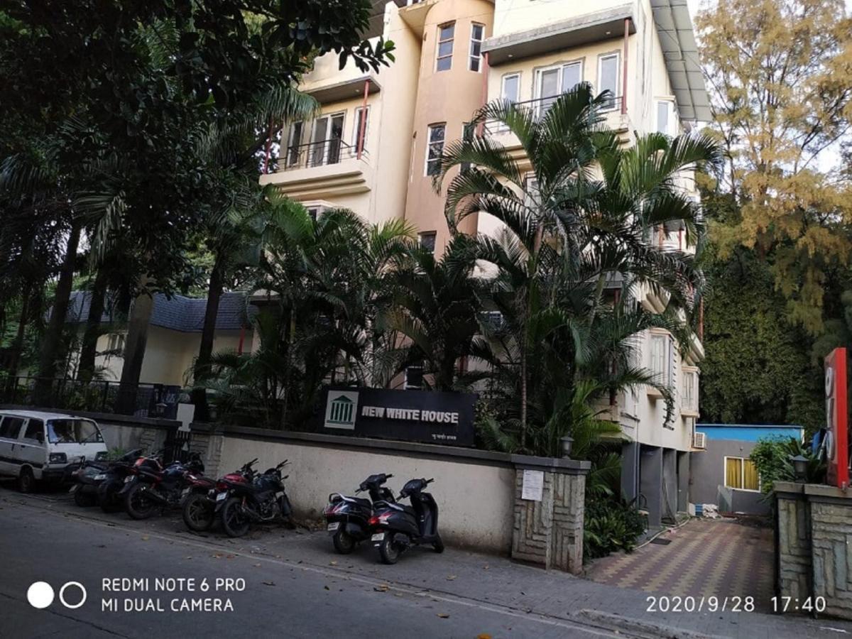 Hotel White House Pune Exteriör bild