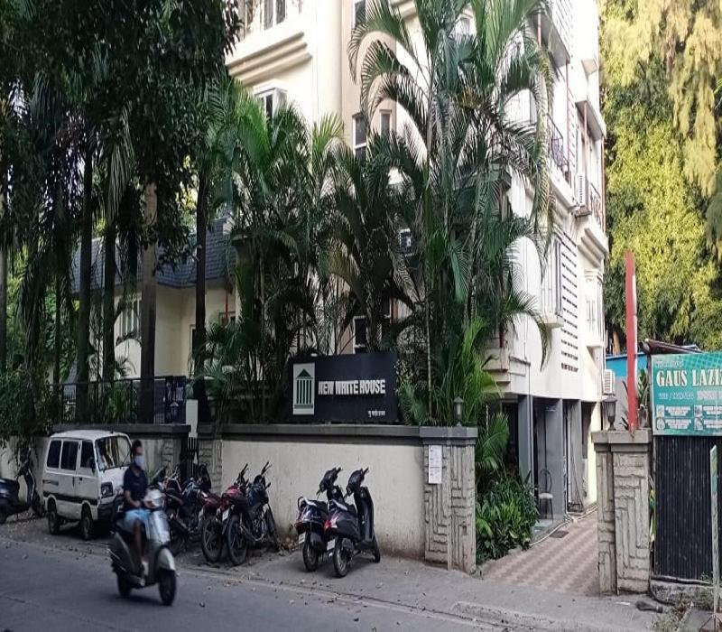 Hotel White House Pune Exteriör bild